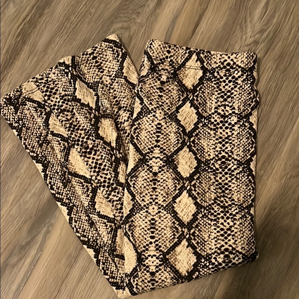 Snakeskin Print skirt